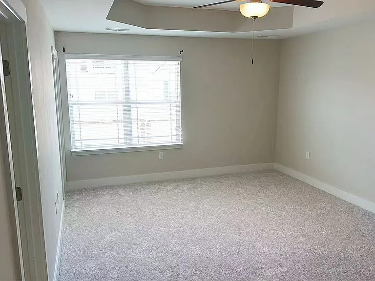 6034 Hillside Ln — Photo 6