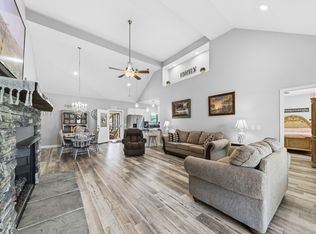 522 Spring Water Dr, Summertown, TN 38483