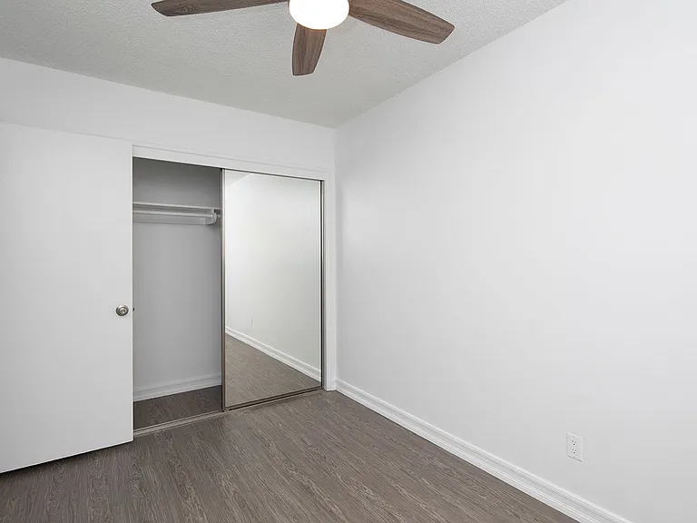 1534-1540 1/2 Diamond Street — Photo 10