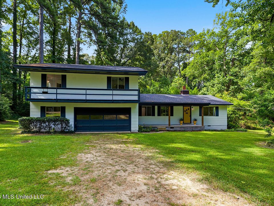 1st image of 106 Pine Ridge Rd