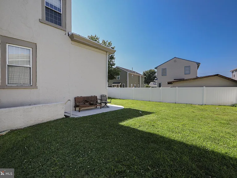 9 E Holly Ave #5 — Photo 33