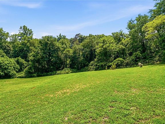 3rd image of 838 Old Allatoona Rd SE