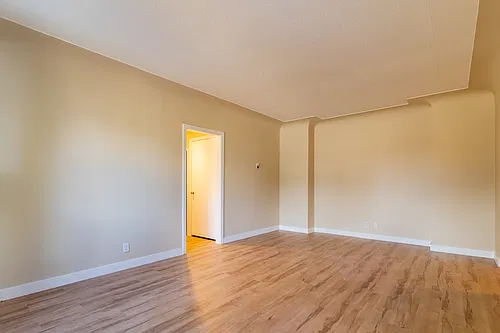 Floor plan Classic 2 Bed + Den Suite - HEAT & WATER INCLUDED 