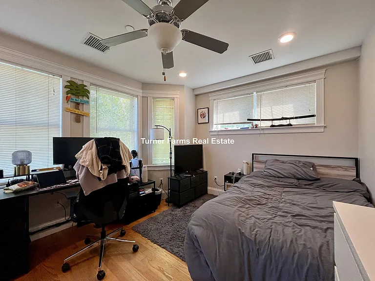 14 Fern St #A — Photo 13