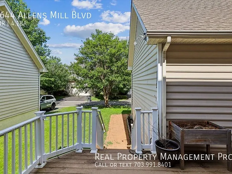4644 Allens Mill Blvd — Photo 9