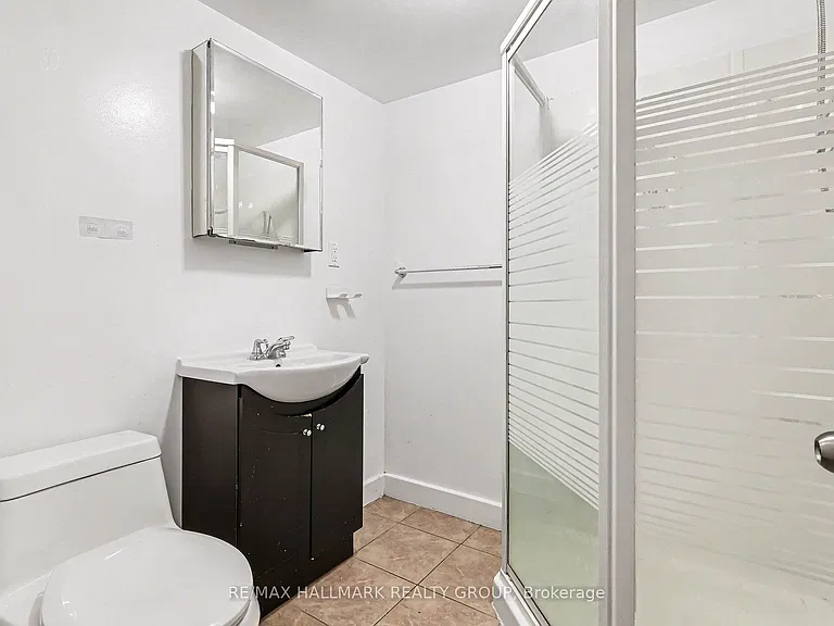 64 Cobourg St #2 — Photo 12