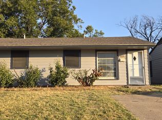 1029 E Liveoak St, Altus, OK 73521