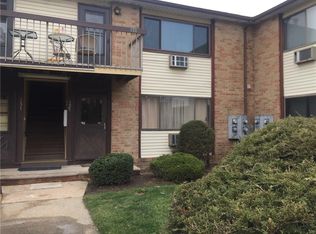 129 Cricket Ln, Woodbridge, NJ 07095