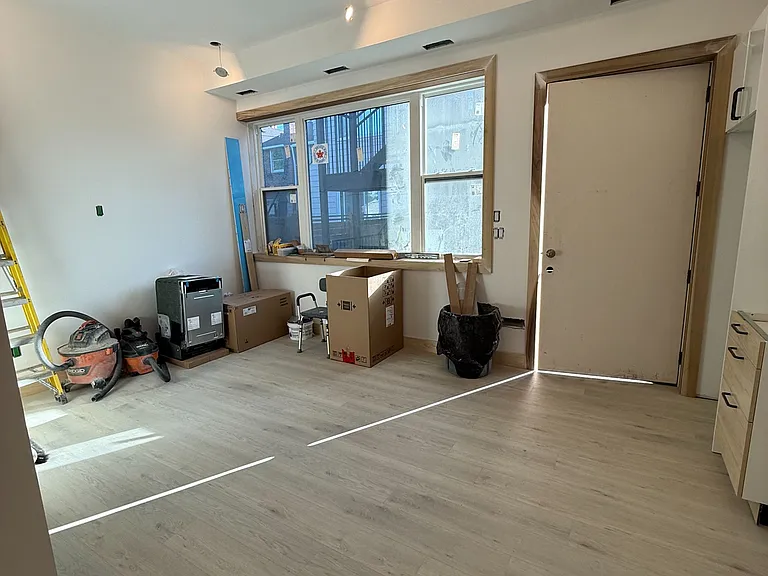625 Harvie Ave #5 — Photo 4