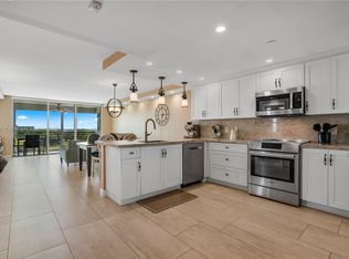 3520 Oaks Way APT 810, Pompano Beach, FL 33069
