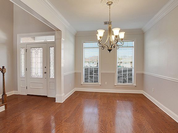 2nd image of 1721 Giuffrias Ave