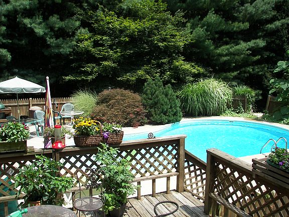 Pool looking from Trex Deck