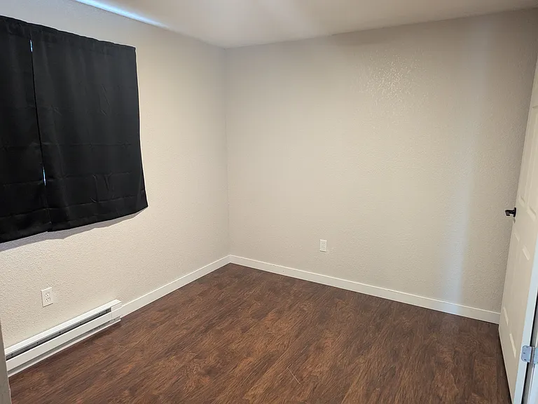 Other side of bedroom