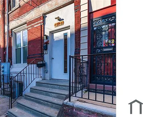 3 bed, $1,975 — Photo 2