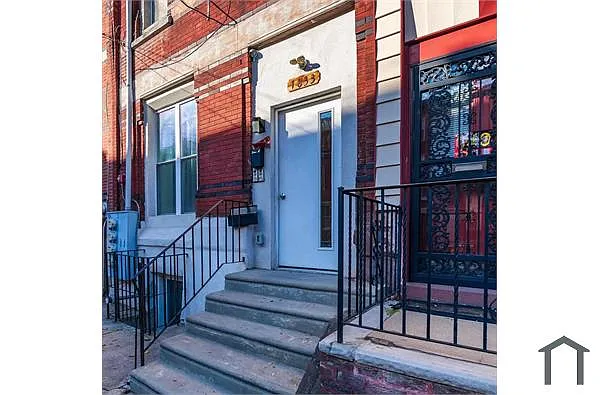 Building Photo - 1833 W Master St #3