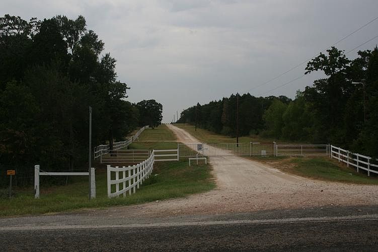 1st image of 1044 Private Road 7039