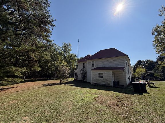 4th image of 611 Tumbling Creek Rd