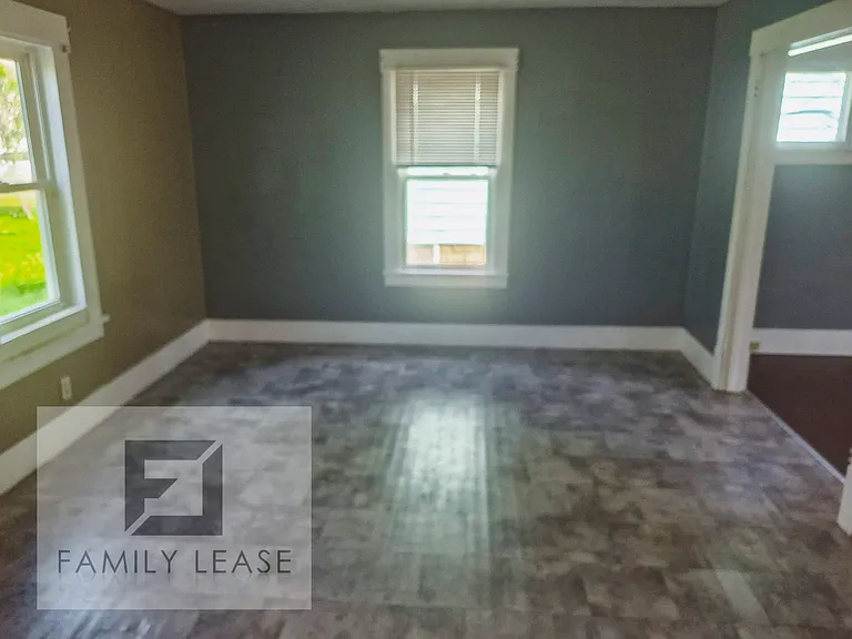 1100 Sherman Ave — Photo 6