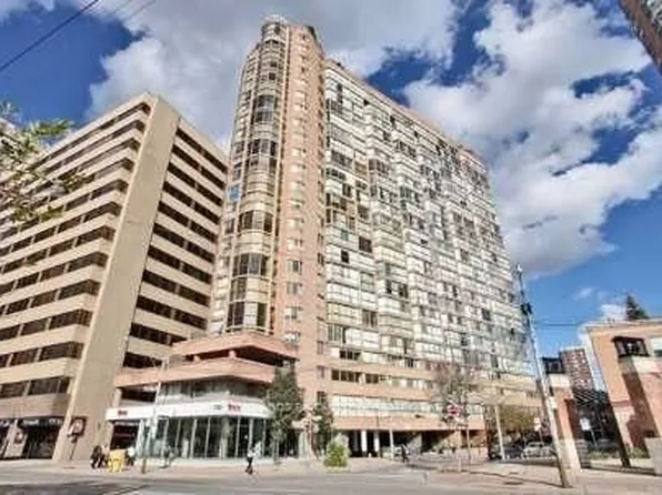 1055 Bay St #809, Toronto, ON M5S 3A3