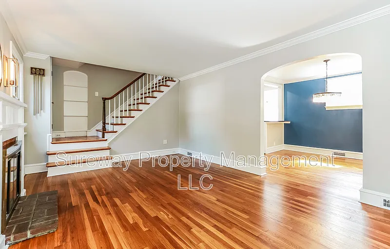 3 bed, 2.0 bath, 1628 sqft, $3,300 — Photo 4