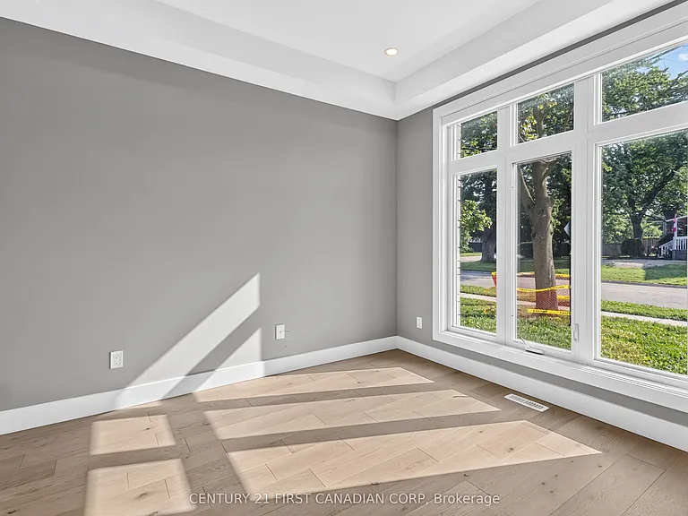 775 Verulam St — Photo 4