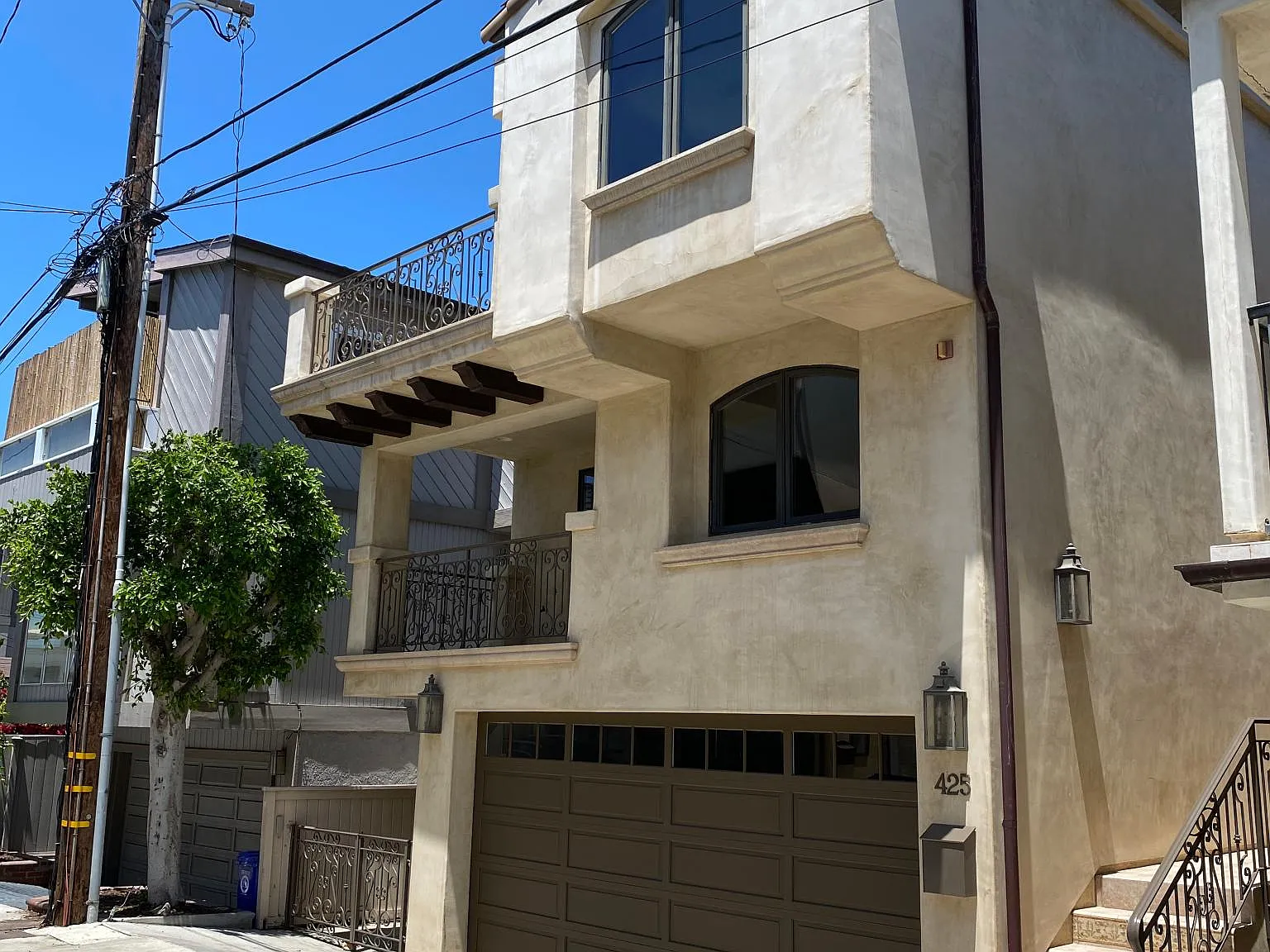 3 bed, 3.5 bath, 1730 sqft, $8,499 — Photo 3