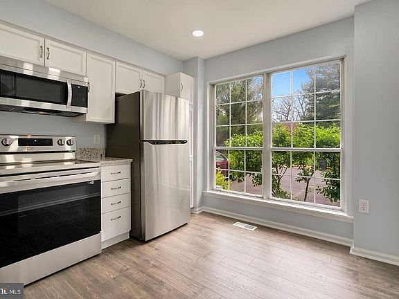 5th image of 5724 Evergreen Knoll Ct