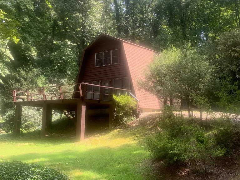 3804 Howard Gap Rd — Photo 13