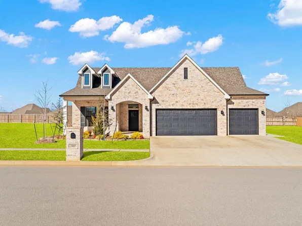 2805 Crystal Creek Dr, Yukon, OK 73099