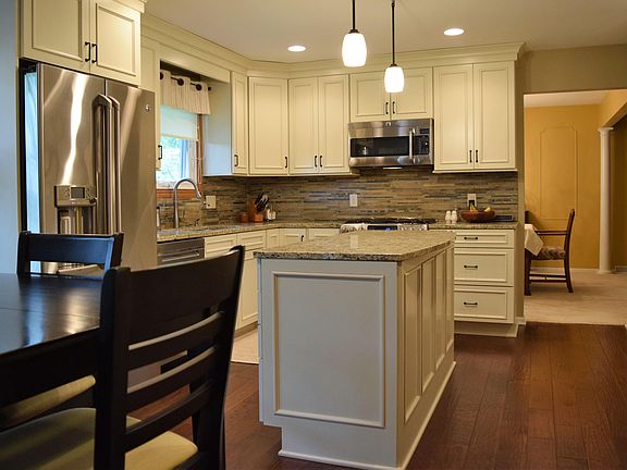 4th image of 5361 Surrey Pl SE