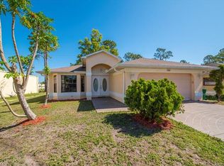 6001 Hollow Dr, Naples, FL 34112