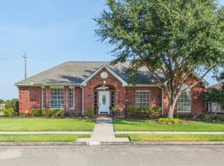 2122 Tower Bridge Rd, Pearland, TX 77581