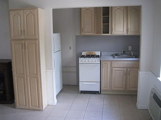 2nd image of 234 14th Ave N APT 7