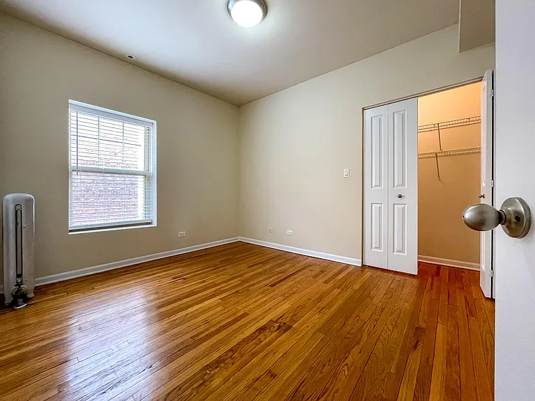 Necedah at 4740-4748 South Greenwood — Photo 22