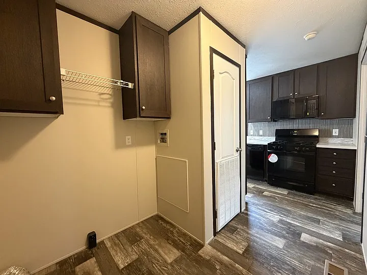 38000 Le Chateau Blvd #682 — Photo 12