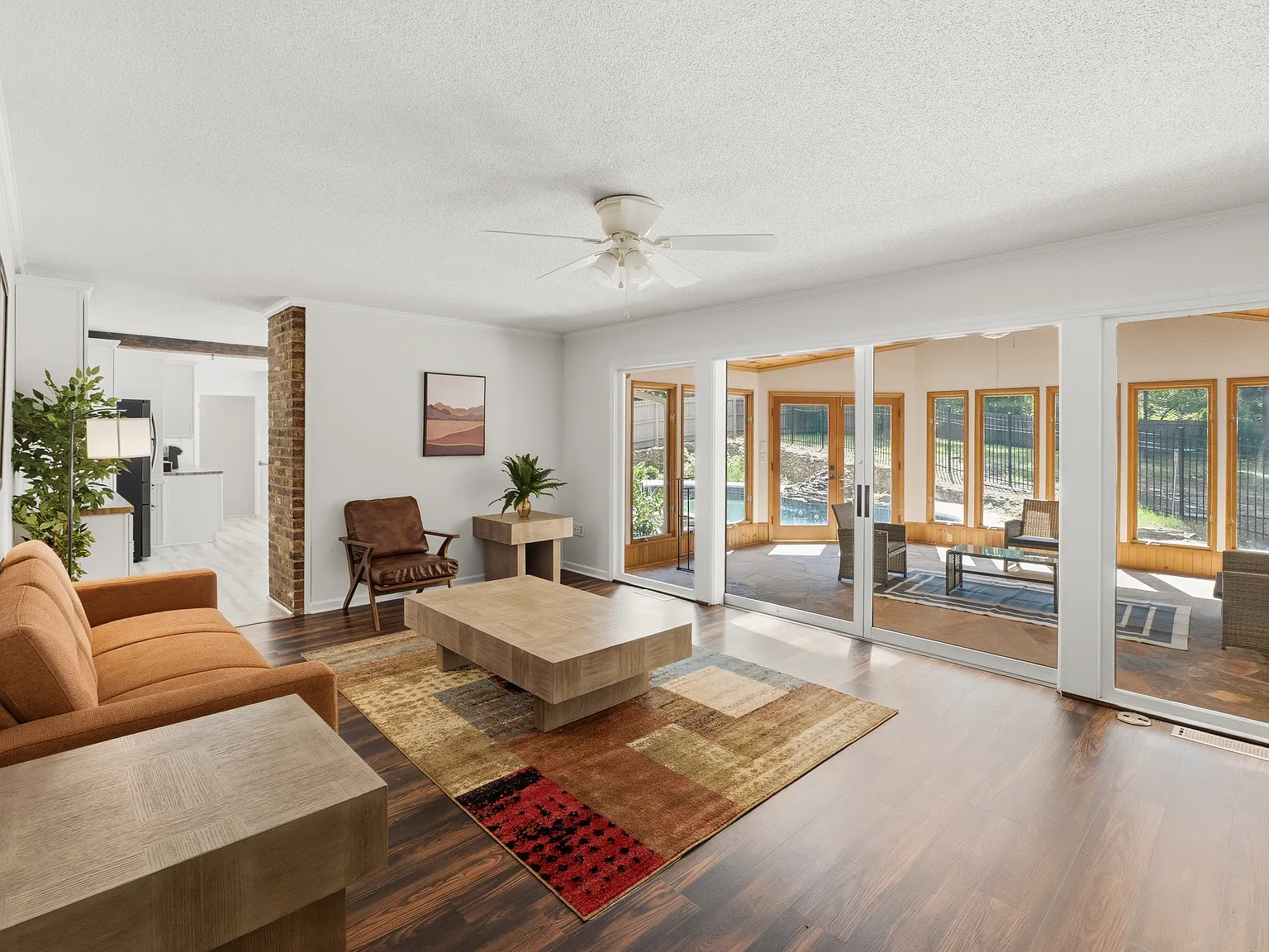 4 bed, 3337 sqft, $7,500 — Photo 3