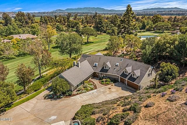 1st image of 4556 Clubhouse Dr