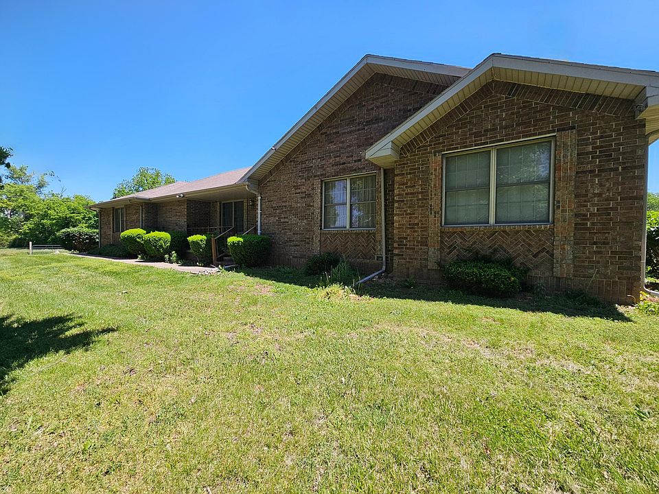 1st image of 506 Moon Valley Road