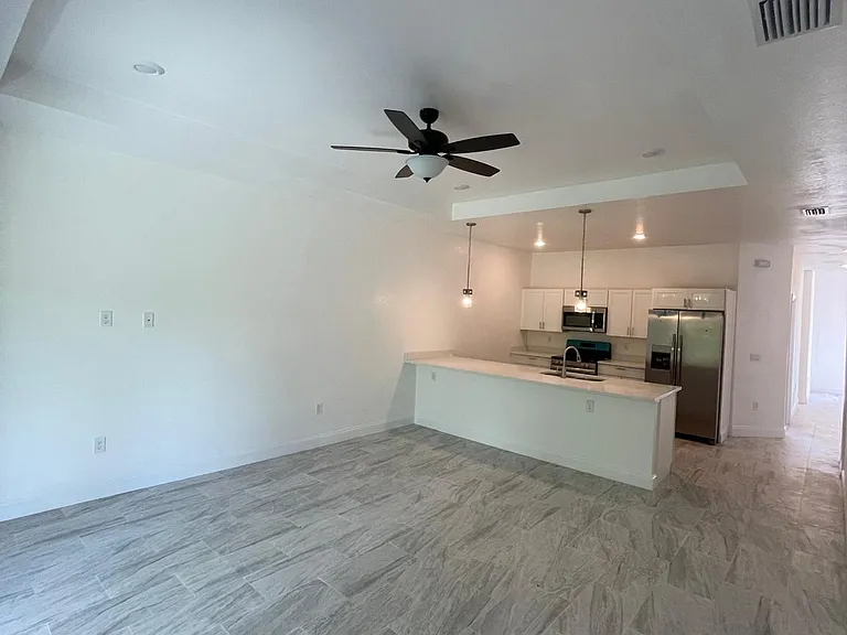 1240 Columbus Blvd #A — Photo 12