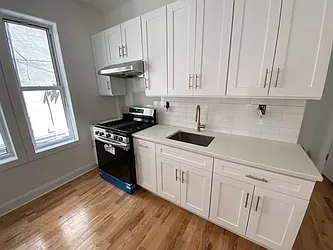 Rented by Premier Metro Realty Corp