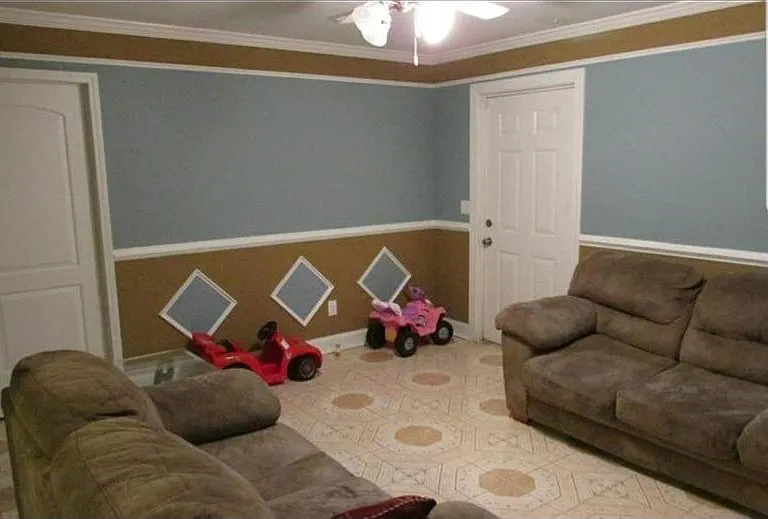 4435 Round Stone Dr — Photo 9