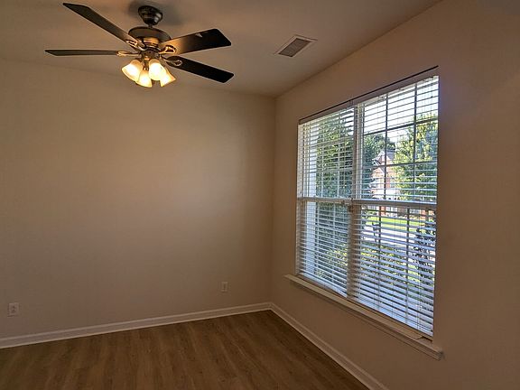 2nd image of 1912 Arbor Vista Dr