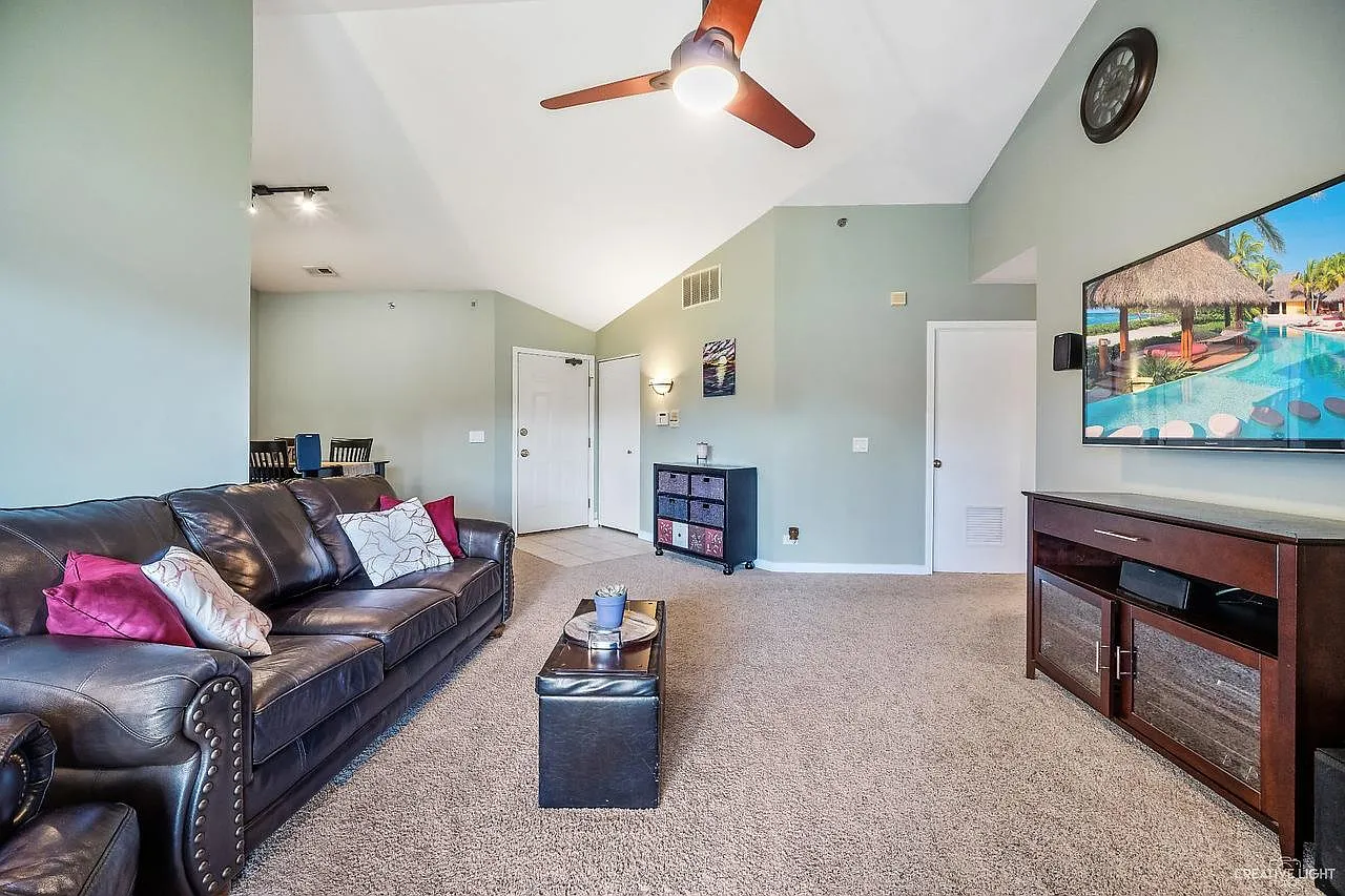 5S510 Scots Dr — Photo 3