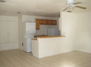 1411B 5th St, Pleasanton, TX 78064