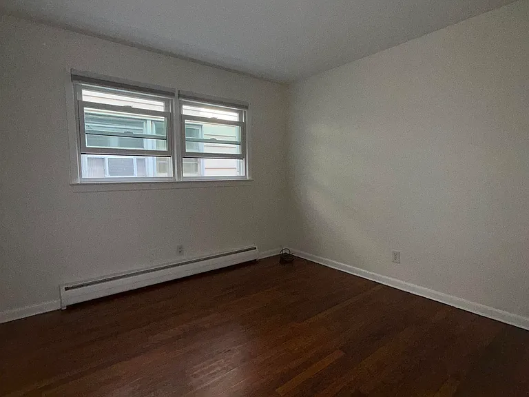 696 Avenue E #1 — Photo 11