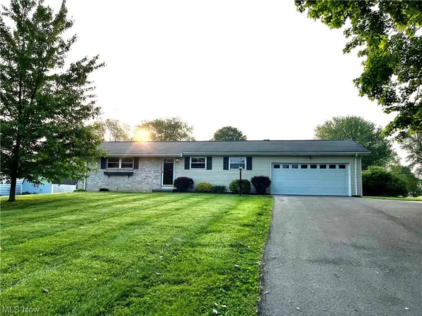 4484 Ceramic Rd, Crooksville, OH 43731