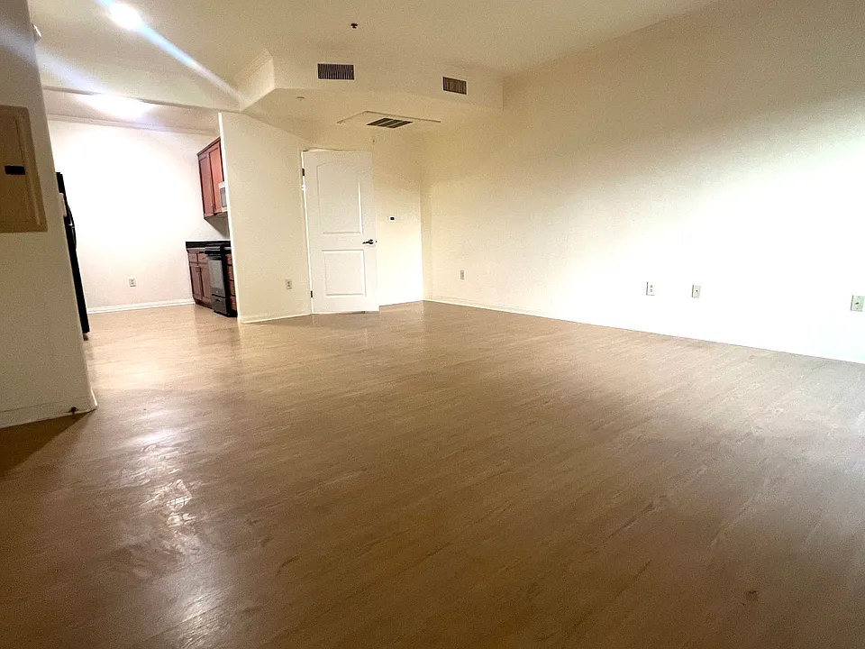 1154 Bellevue APT