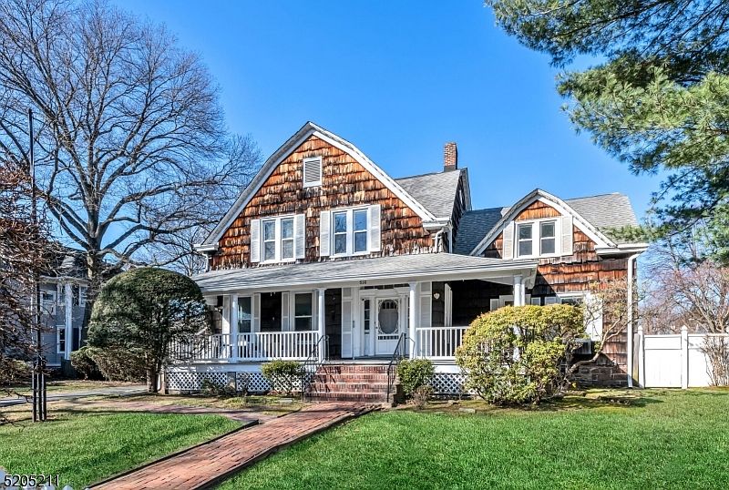 516 Oradell Ave, Oradell, NJ 07649 | Zillow