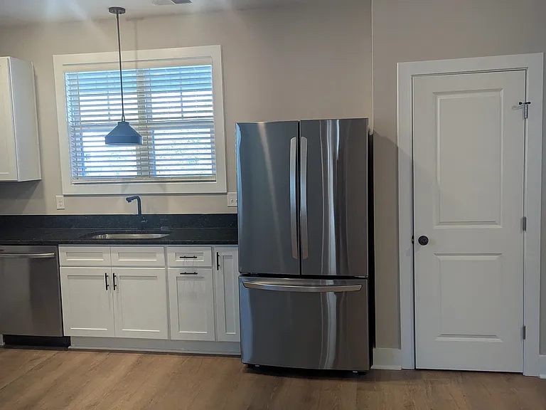 207B White Ave — Photo 6