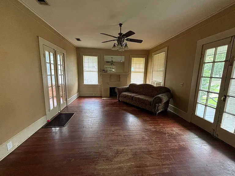 425 Atkins Ave — Photo 4